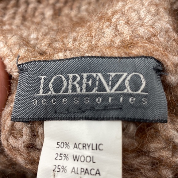 LORENZO KNIT‎ POMPOM HAT - Picture 6 of 6